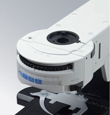 Microscopio biologico Para Celular 180 x 155mm del laboratorio medico di Trinocular bianco